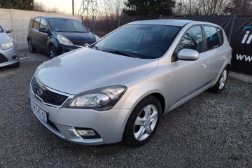 1.6 90Km Lift Navi Czujniki parkowania  Klimatyzacja  Zadbana